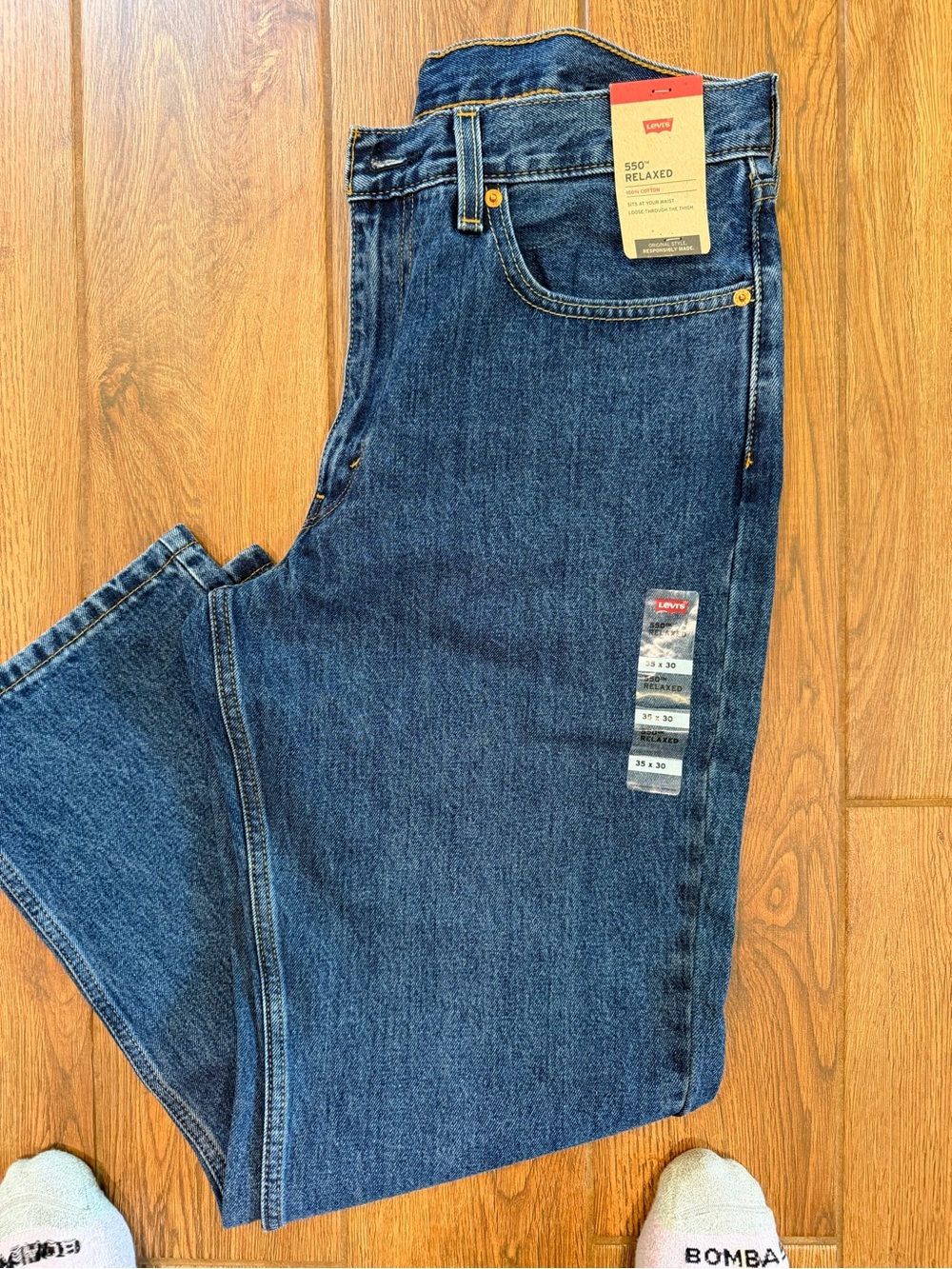 NWT / Levi's Men's 550 Relaxed Fit Blue Denim Jeans 35x30